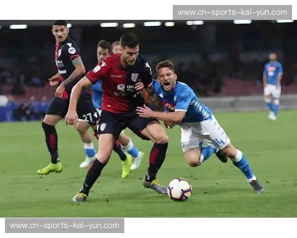 莱切客场2-0完胜卡利亚里，甘德尔曼连续破门助小辣椒远离降级区